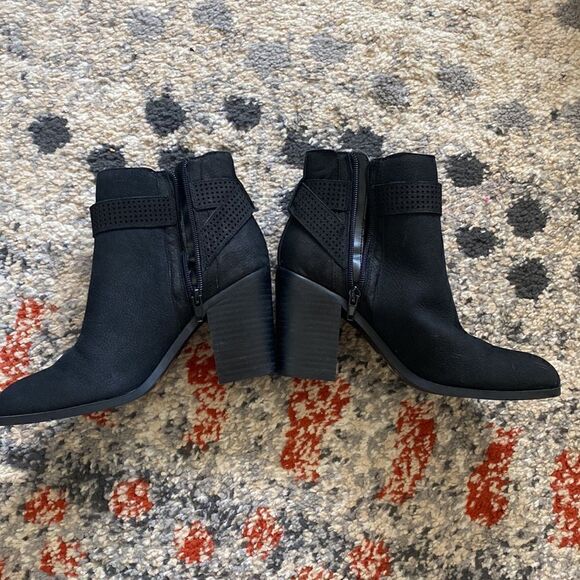 Crown Vintage Heeled Bootie Short Boots Black size 7 - Picture 2 of 10